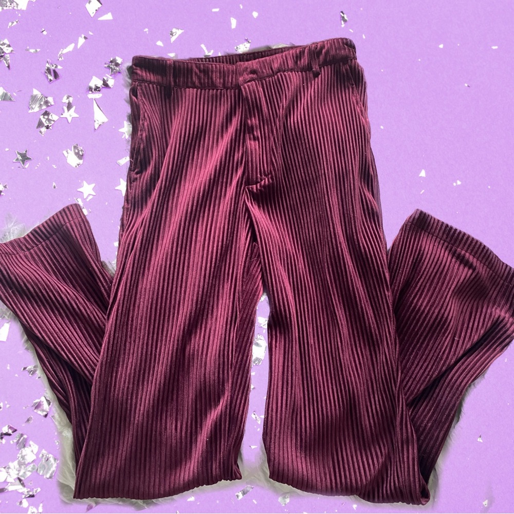 URBAN OUTFITTERS corduroy burgundy pants
